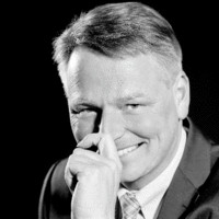 Dr. Martin Neese