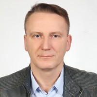 Dariusz B