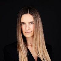 Carolyn Schroeder, Cim