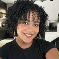 Yasmine Melo