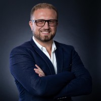 Meriton Kuzhnini