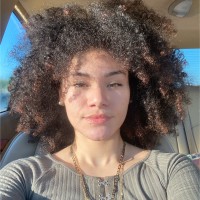 Elizabeth Leon