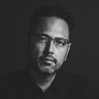Caleb González