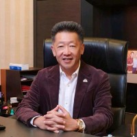 Jonathan Chow