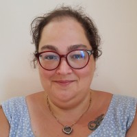 Angela César