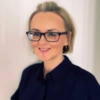 Laura F.