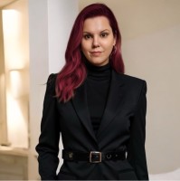Szilvia S.