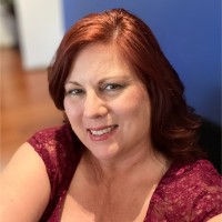 Laurie De Mello