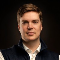 Oliver Eliassen, Cfa