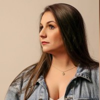 Aline Prestes