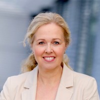 Dr. Claudia Junker