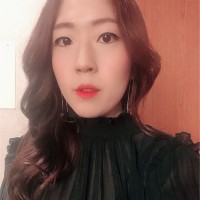 Vicky Hwang