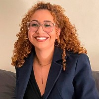 Flávia Macedo Gomes