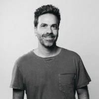 Eitan Zur