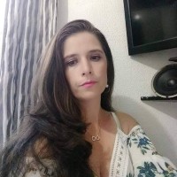 Kênia Toledo