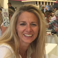 Elizabeth Holdsworth