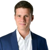 Christian Schultz, Llm