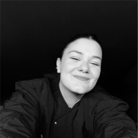 Simay Özmen