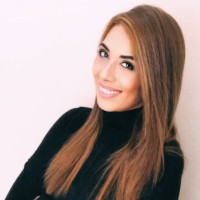 Viviana A Márquez E