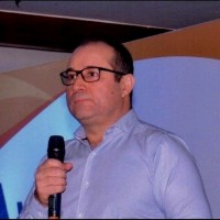 Oscar F Esquivel F