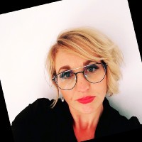 Angelica Den Hollander