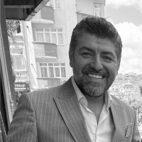 Veli Akyüz