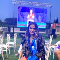 Özge Ak