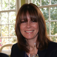 Lesley Kinsella