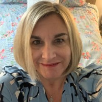 Michelle Roust Aic, Ains, Ais