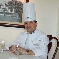 Chef  Bernardo Lopez