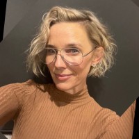 Tracey L.