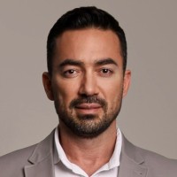 Dr. Robson Soares