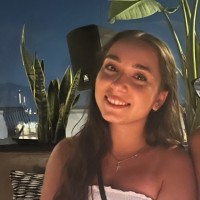 Julia Skoulakis