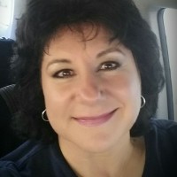 Julie Nauslar