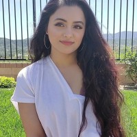 Aashna Kandhari