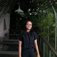Yuni Widhiastuti