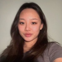 Jingyi Hu