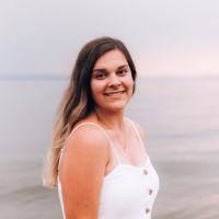 Danielle Follett