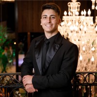 Enzo Morales Poli