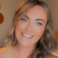 Lauren Bobo