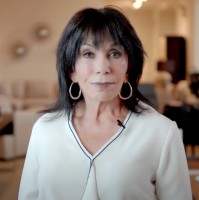 Suzanne Handley