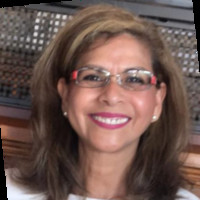 Esther Rengifo-Knoll