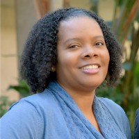 Triana Warren