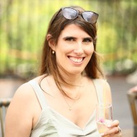 Dana Guterzon