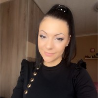 Dóra Debreczeni