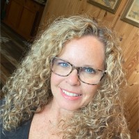 Suzanne Ogstad