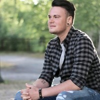 Nils H.