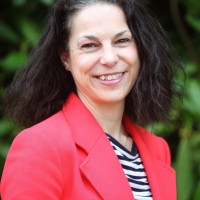 Dr Davina White