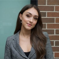 Alexandra Robbins