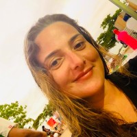 Juliana Vieira Sinay Neves